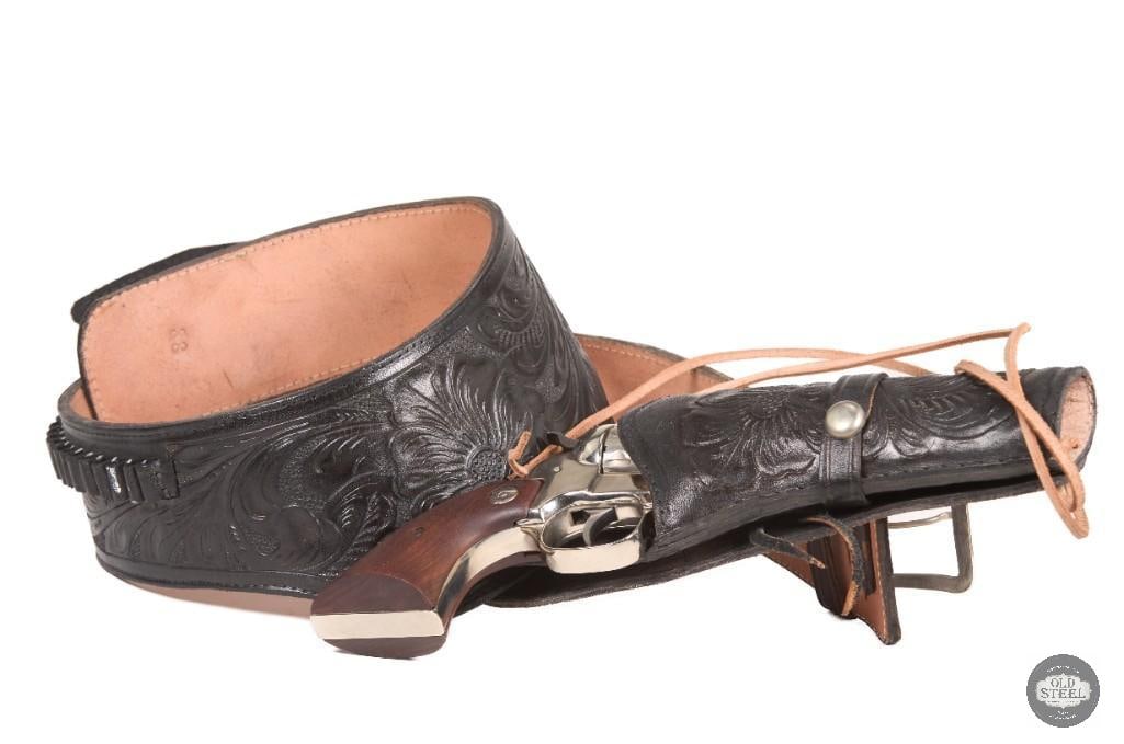 High Standard Hombre .22 Revolver 4.5" Barrel w/ Gun Belt & Holster - 4