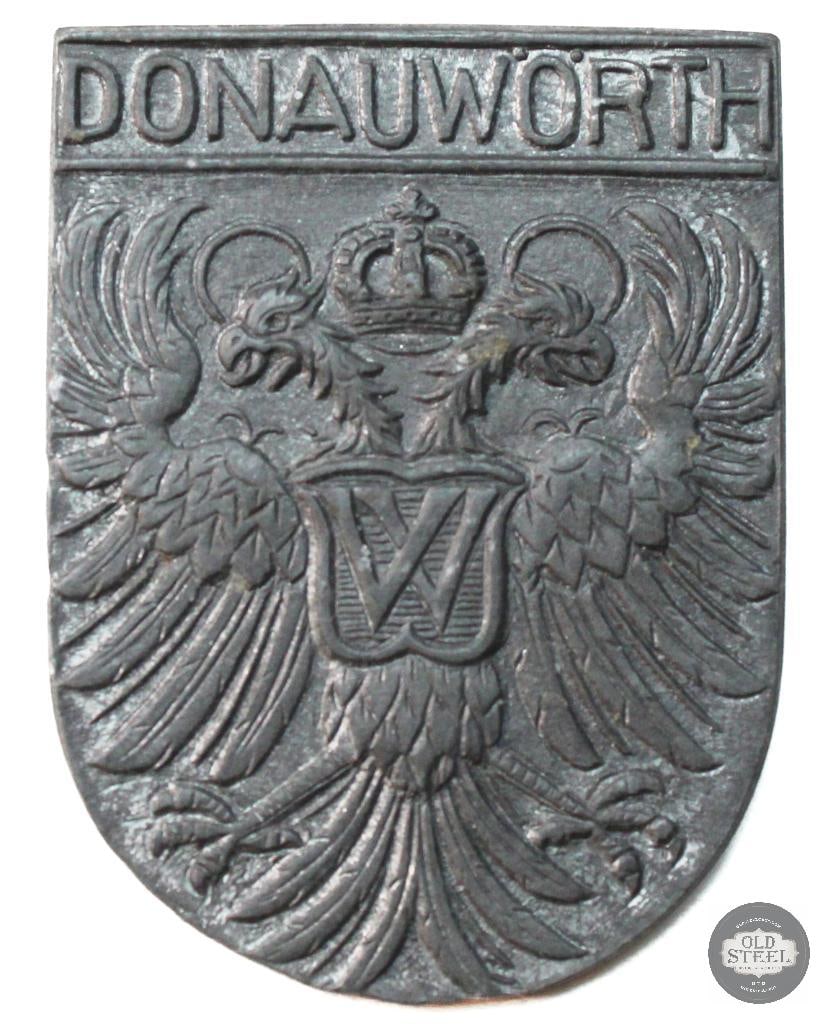 Original WHW Donauworth Donation Tinnie Germany WWII: Original WHW Donauworth Donation Tinnie Germany WWII THIS ITEM IS AS PICTURED WITH NO FURTHER ATTACHMENTS. ALL SALES ARE FINAL. PLEASE REFER TO THE AU