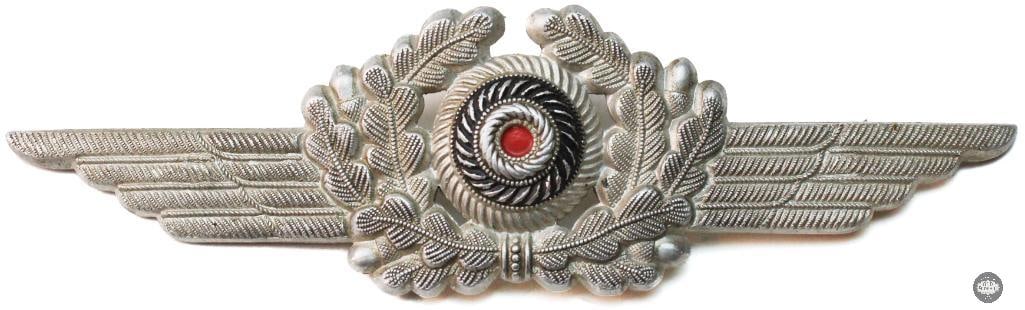 Original Luftwaffe Winged Wreath Cockade Device Germany WWII: Original Luftwaffe Winged Wreath Cockade Device Germany WWII THIS ITEM IS AS PICTURED WITH NO FURTHER ATTACHMENTS. ALL SALES ARE FINAL. PLEASE REFER TO THE AUCTION DESCRIPTION, LOT