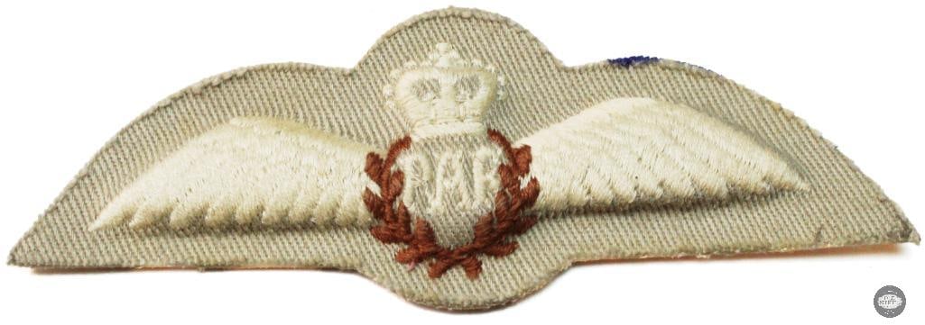 Original British RAF Tropical Wings WWII: Original British RAF Tropical Wings WWII THIS ITEM IS AS PICTURED WITH NO FURTHER ATTACHMENTS. ALL SALES ARE FINAL. PLEASE REFER TO THE AUCTION DESCRI