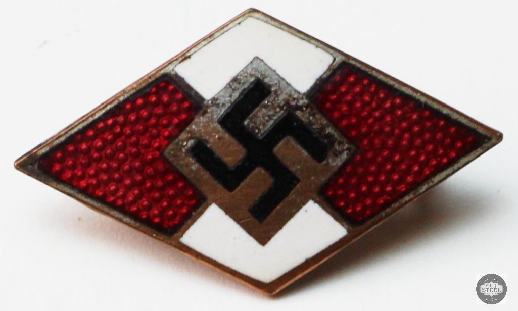 Original Hitler Youth Membership Pin WWII Germany: Original Hitler Youth Membership Pin WWII Germany THIS ITEM IS AS PICTURED WITH NO FURTHER ATTACHMENTS. ALL SALES ARE FINAL. PLEASE REFER TO THE AUCTION DESCRIPTION, LOT #1 DESCRIPTION