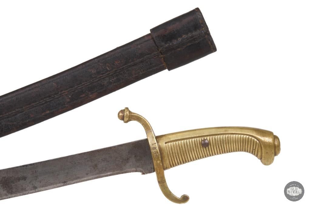 Dutch m/1859short saber N3: Dutch m/1859 short saber N3, brass grip and guard, single-edged blade measuring 50cm. The guard is marked 1867 on one side and 245 on the opposite. The leather sheath shows expected signs of use