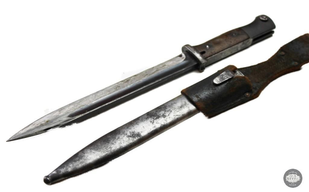 Lot of 8 surplus bayonets - 10