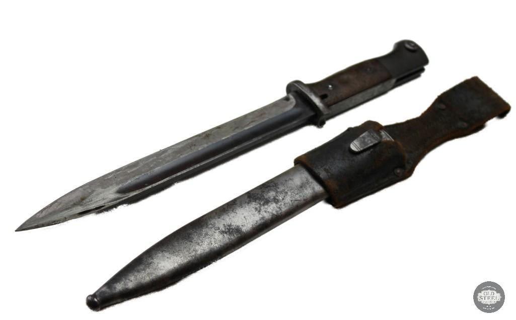 Lot of 8 surplus bayonets - 8