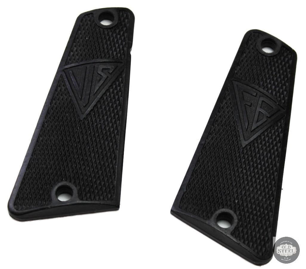 Lot of 1 set of replacement grip panels designed for the Polish Radom VIS wz. 35 pistol: Lot of 1 set of replacement grip panels designed for the Polish Radom VIS wz. 35 pistol. Black in color. THIS ITEM IS AS PICTURED WITH NO FURTHER ATTACHMENTS. ALL SALES ARE FINAL. PLEASE