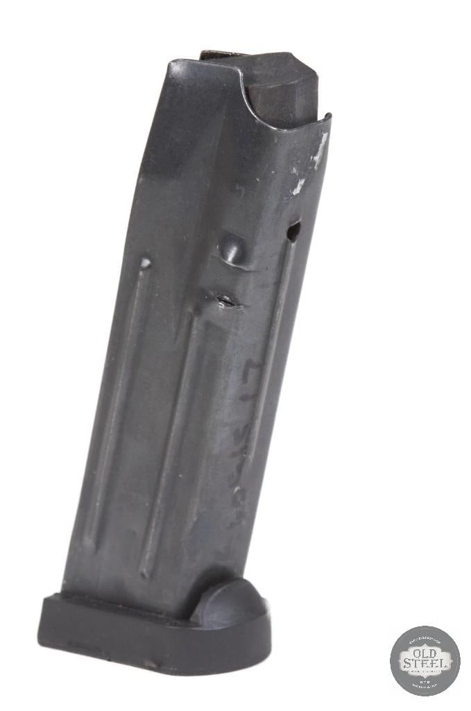 Steel Magazine for Glock 17 Pistol: Unmarked steel mag for the Glock 17. THIS ITEM IS AS PICTURED WITH NO FURTHER ATTACHMENTS. ALL SALES ARE FINAL. PLEASE REFER TO THE AUCTION DESCRIPTIO