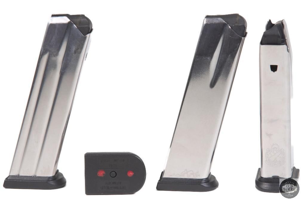Lot of 4 Springfield XDM 40 S&W 16rd Magazines: Lot of 4 Springfield XDM 40 S&W 16rd Magazines THIS ITEM IS AS PICTURED WITH NO FURTHER ATTACHMENTS. ALL SALES ARE FINAL. PLEASE REFER TO THE AUCT