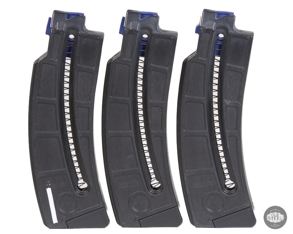 Lot of 3 Smith & Wesson M&P 15-22 10rd Magazines: Lot of 3 Smith & Wesson M&P 15-22 10rd Magazines THIS ITEM IS AS PICTURED WITH NO FURTHER ATTACHMENTS. ALL SALES ARE FINAL. PLEASE REFER TO THE AUCTION DESCRIPTION, LOT