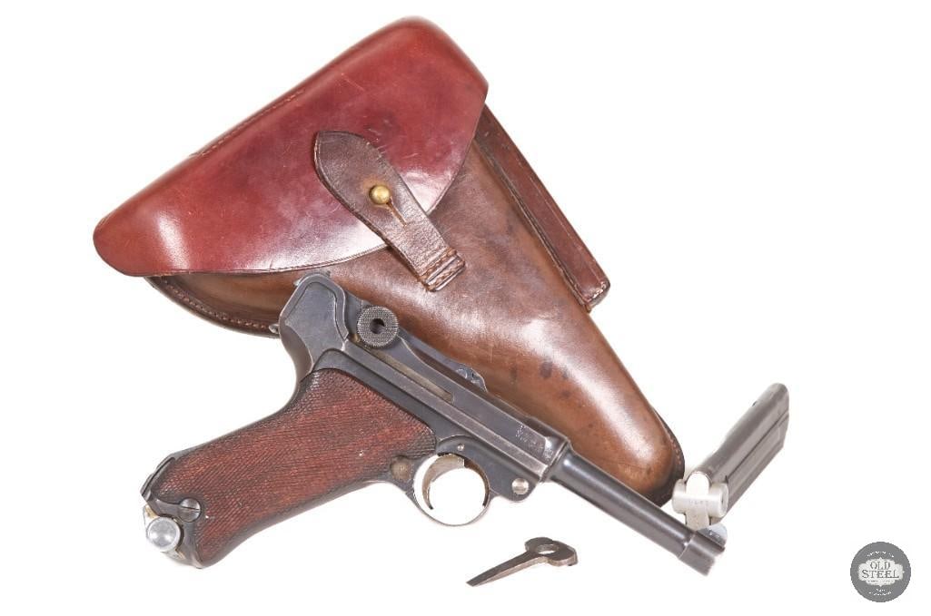 Simson Luger 9mm Weimar Police Pistol w/ Sear Safety, Matching Magazine & 1933 Holster: Offered in this lot is a highly desirable Simson-manufactured Luger chambered in 9mm Luger, dating to the Weimar era of the early 1930s and featuring the sought-after police configuration with origina