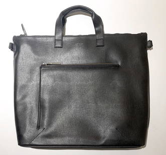 Mallette MAT&NAT: Mallette de travail en cuir noir. Item neuf avec son pochon d'origine. Valeur au détail de 225$
