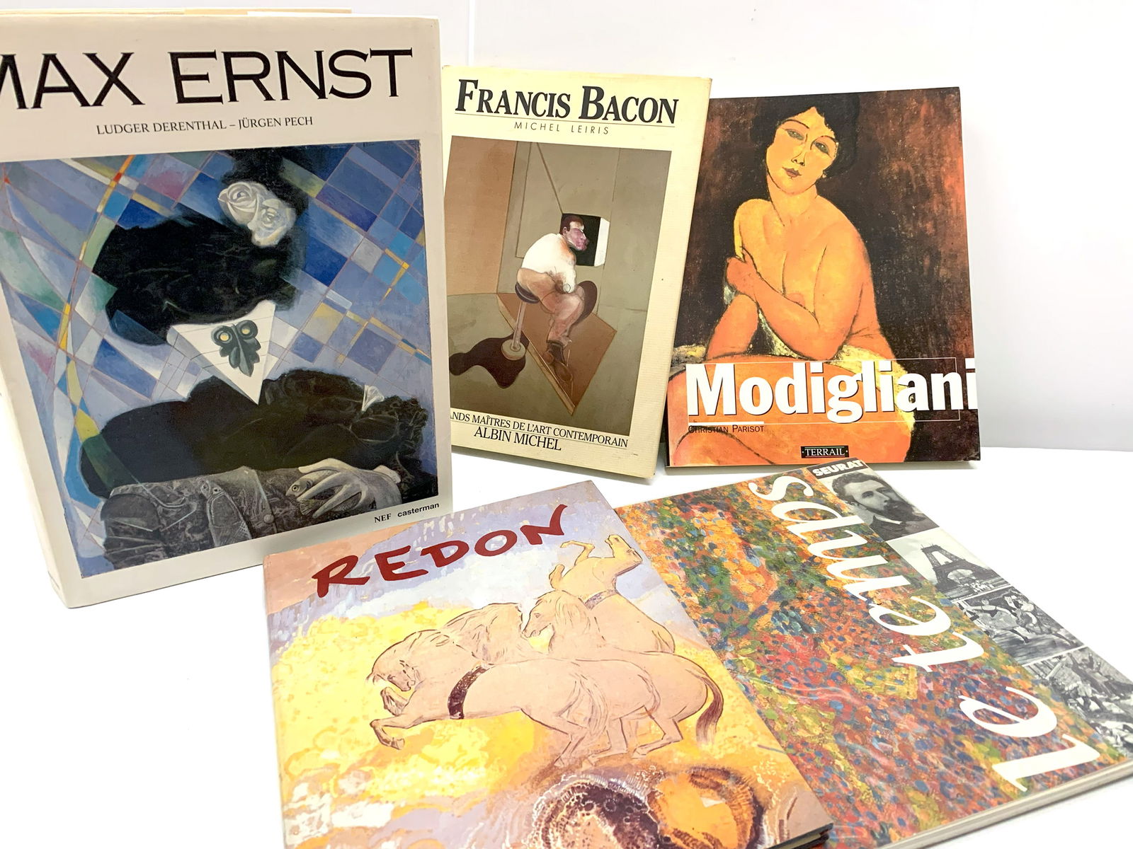 LIVRES D'ART | ARTISTES DIVERS: Lot d'ouvrages de référence comprenant : - Ludger Derenthal - Max Ernst (1891-1976): au-delà de la peinture, Casterman 1993 - Michel Leiris - Francis Bacon, Éditions Rizzoli 1997 -