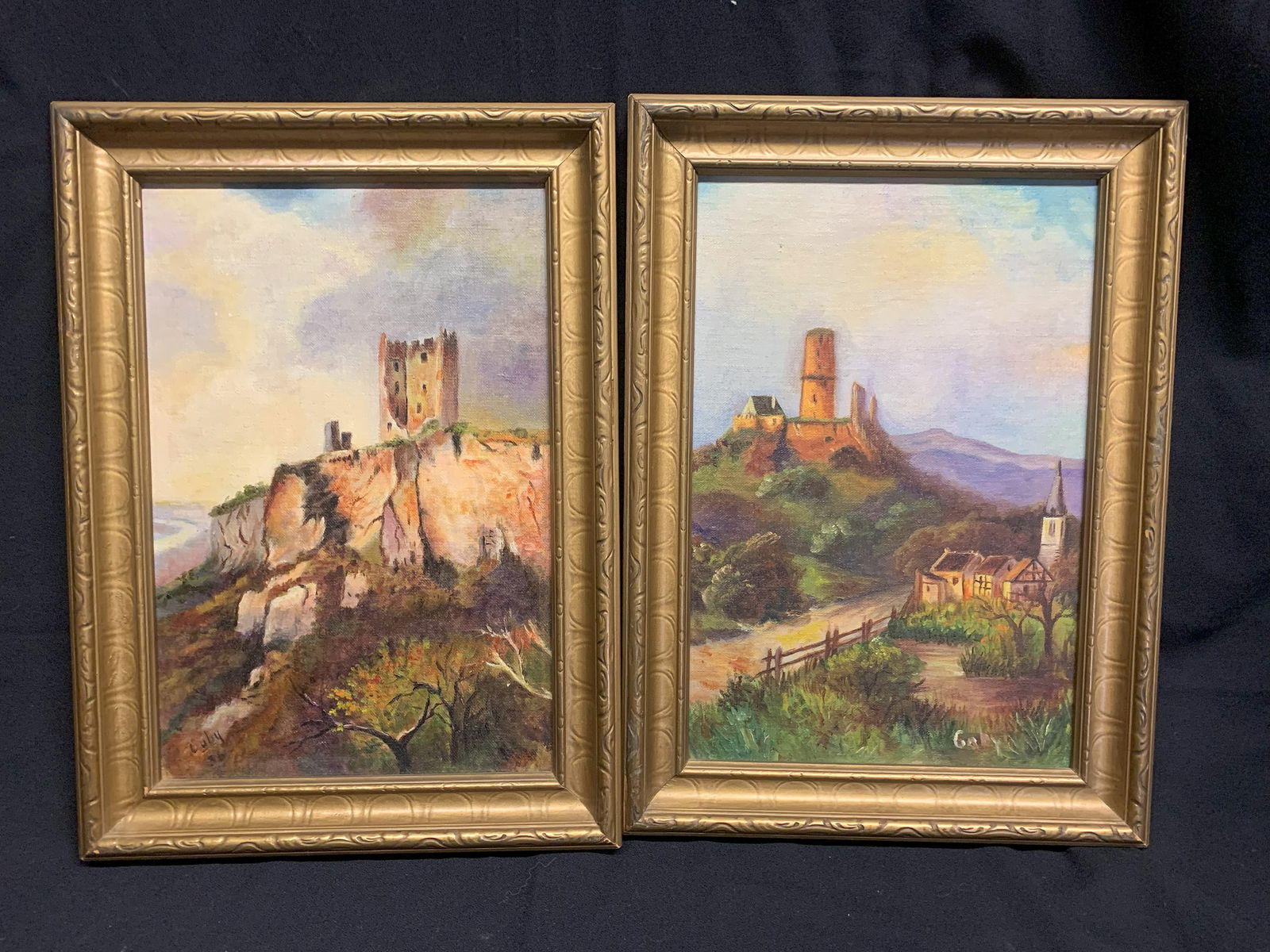 Gaby VERGE (Xxe): Deux huiles sur toile signées et une datées 1986. 32 cm x 22 cm chaque. Bibliographie : Gaby Verge étudie le dessin et la peinture avec Francesco Iacurto et Maurice Assier dans la r