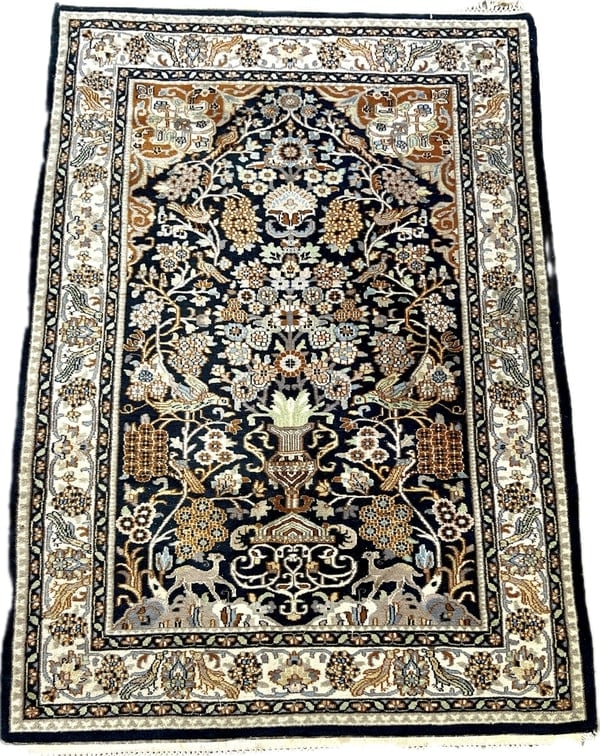 BLUE FIELD PERSIAN NAHAVAND RUG: Dimensions: H 6'7 x W 4' 1/2