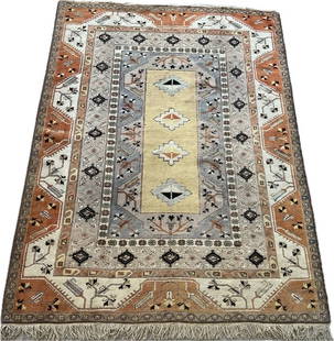 MILAS TURKISH WOOL RUG: Dimensions: H 13'3 x W 9' 1/2