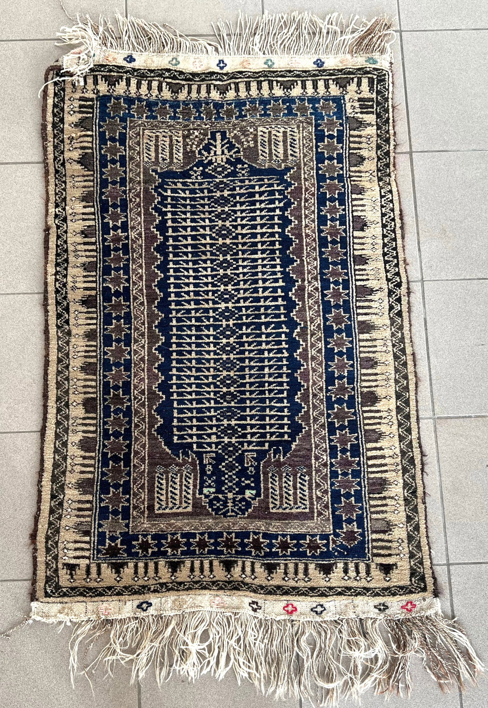 SMALL BALUCH PRAYER RUG (1 of 4)
