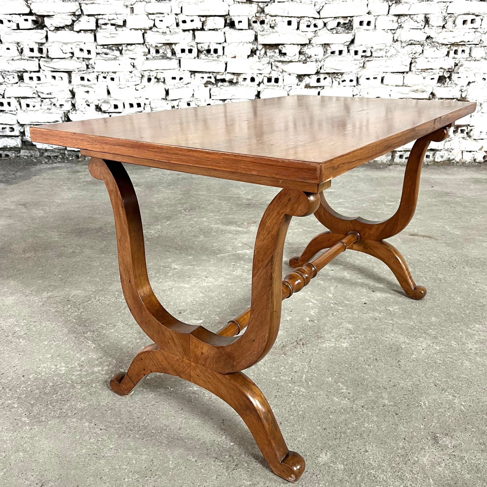 ART DECO COFFEE TABLE (1 of 5)