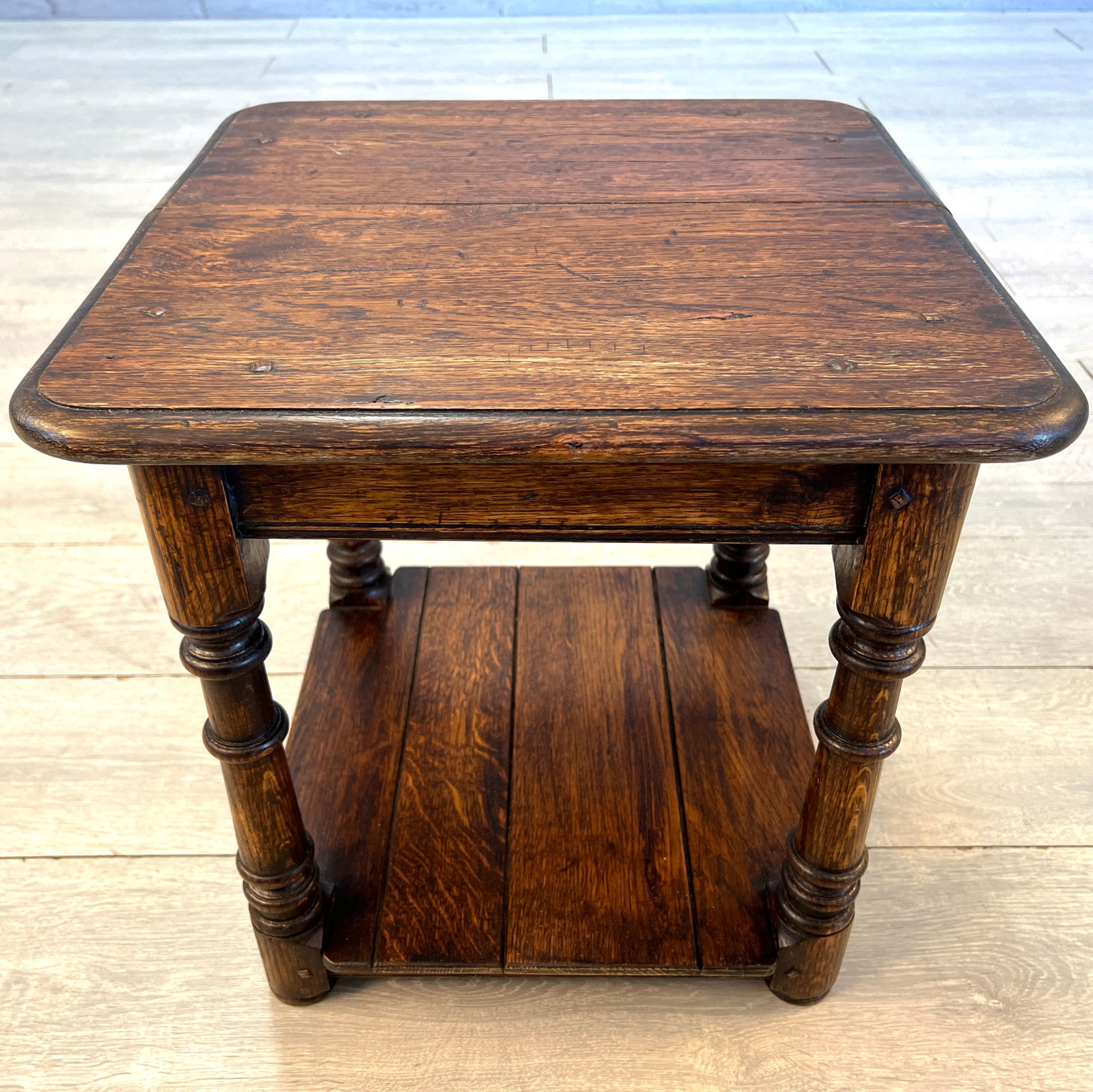 SQUARE OAK SIDE TABLE (1 of 6)