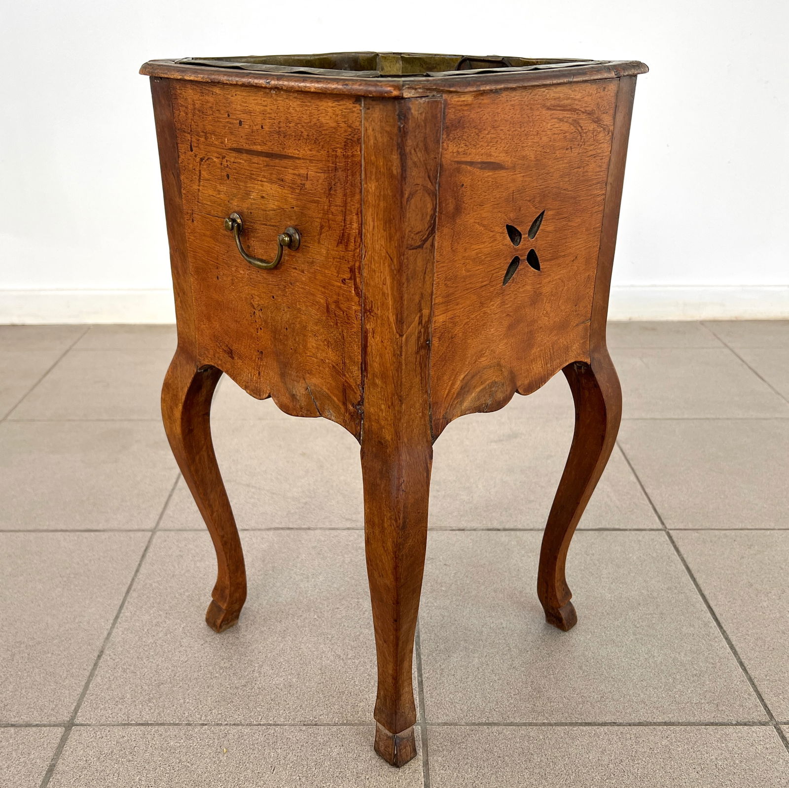 LOUIS XV NATURAL WOOD PLANTER COOLER (1 of 8)
