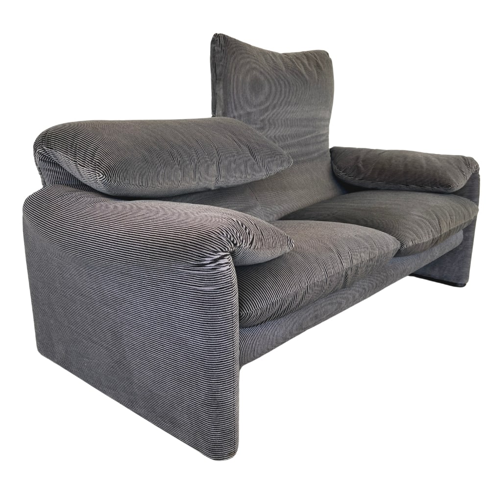 VELVET SOFA BY VICO MAGISTRETTI FOR CASSINA (1 of 15)