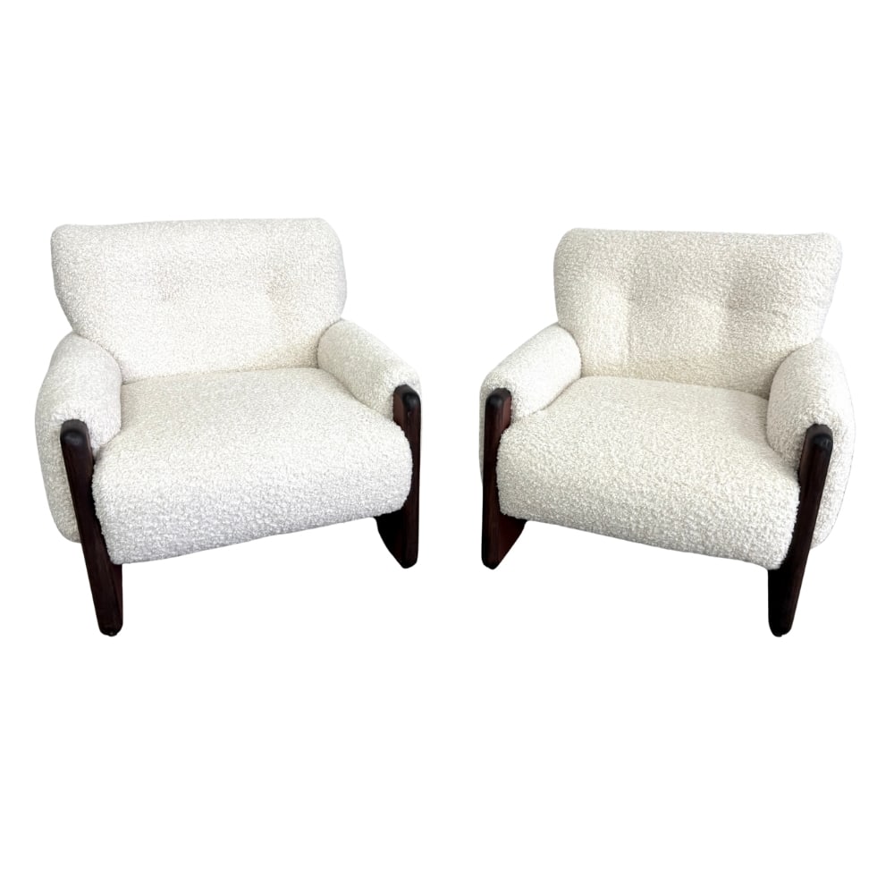 (2) VINTAGE ITALIAN DESIGNER LOUNGE ARMCHAIRS 1970S: Dimensions: H 31.7” x W 32” x D 38.5” x SH 18”. Pair of vintage Italian armchairs, newly upholstered in white boucle.