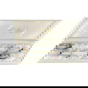 FRENCH LE CRABE MOTHER OF PEARL CUBE TONGS: Dimensions: Tongs H 7”/4.7”. Vintage French “Le Crabe” silver plated Mother of pearl tong set in original box.