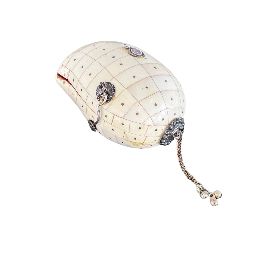 OBLONG-SHAPED BONE MARQUETRY JEWERLY BOX: Dimensions: H 4” x W 3”/5.3”. Oblong-shaped small jewelry box or small purse in bone marquetry.