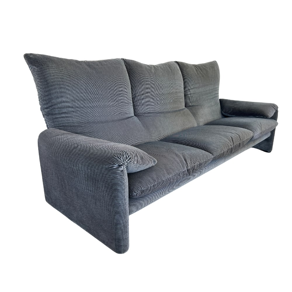 THREE-SEATER SOFA BY VICO MAGISTRETTI FOR CASSINA (1 of 13)