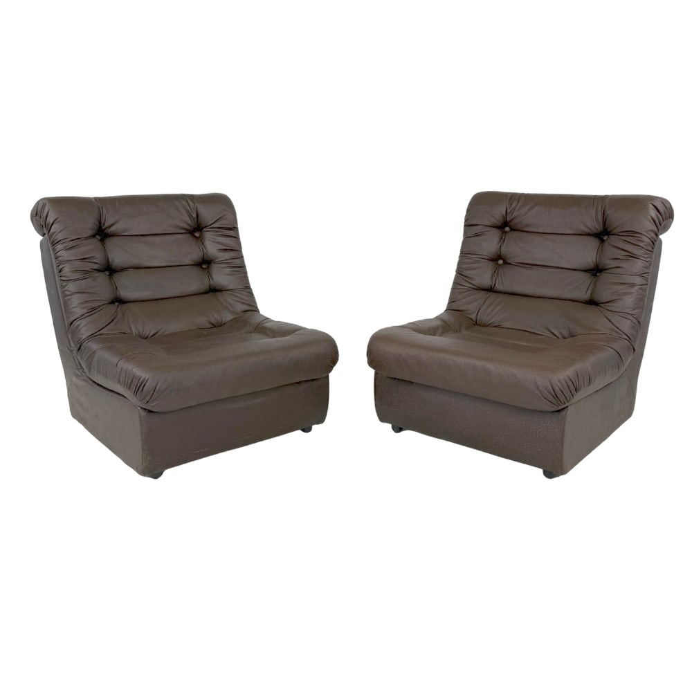 (2) ITALIAN LEATHER LOUNGE CHAIRS 1970s (1 of 13)