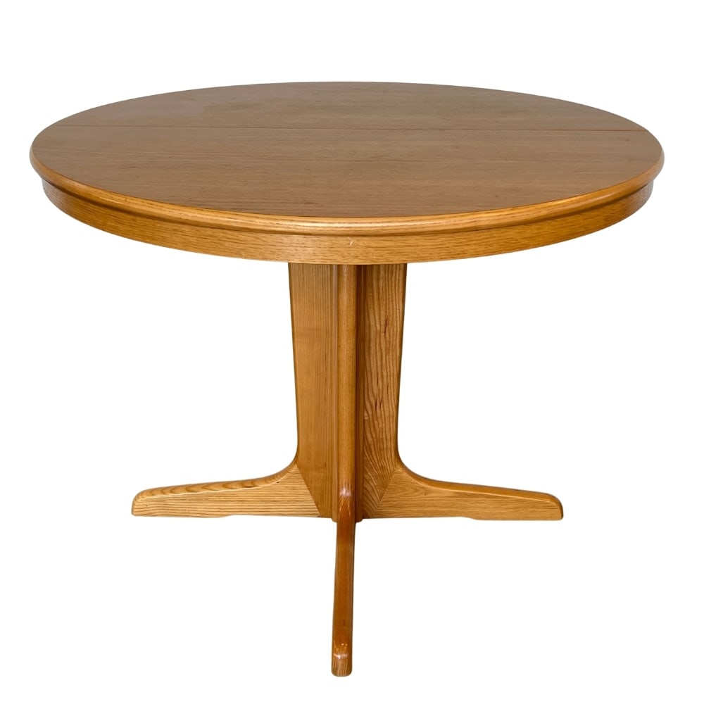 SCANDINAVIAN EXTENDABLE DINING TABLE (1 of 12)