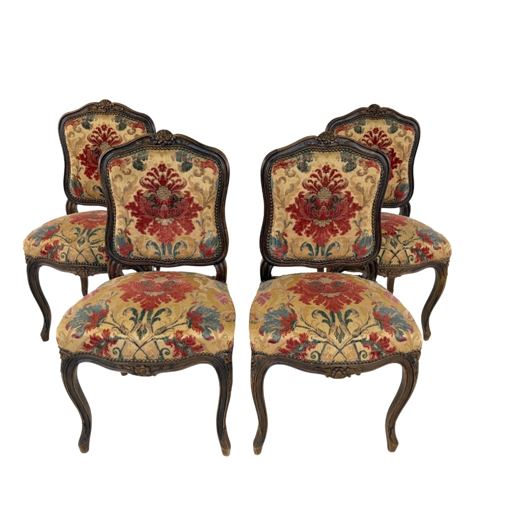 (4) FRENCH LOUIS XV STYLE DINING CHAIRS: Dimensions: H 38” x W 20” x D 17.5” x SH 21.5”. Rare Set of 4 French Louis XV style dining chairs with original floral upholstery.