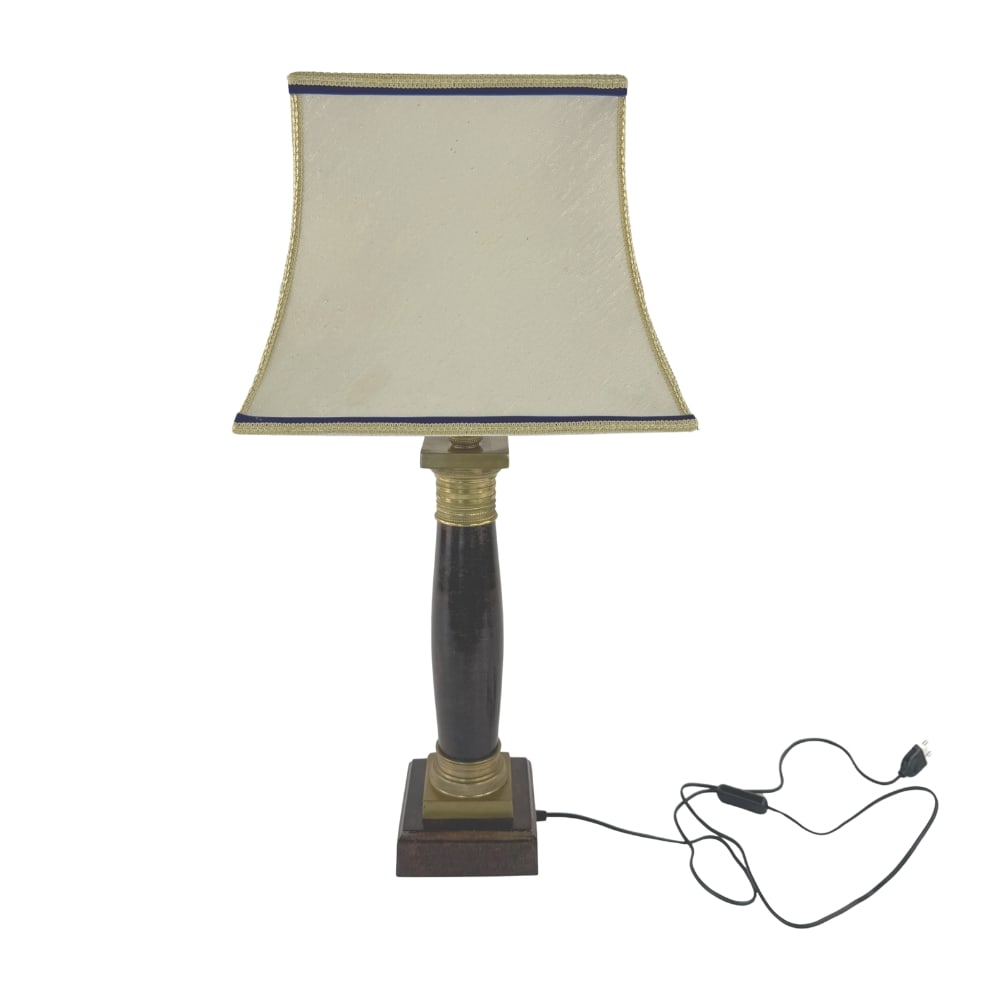 NEOCLASSICAL STYLE TABLE LAMP (1 of 11)