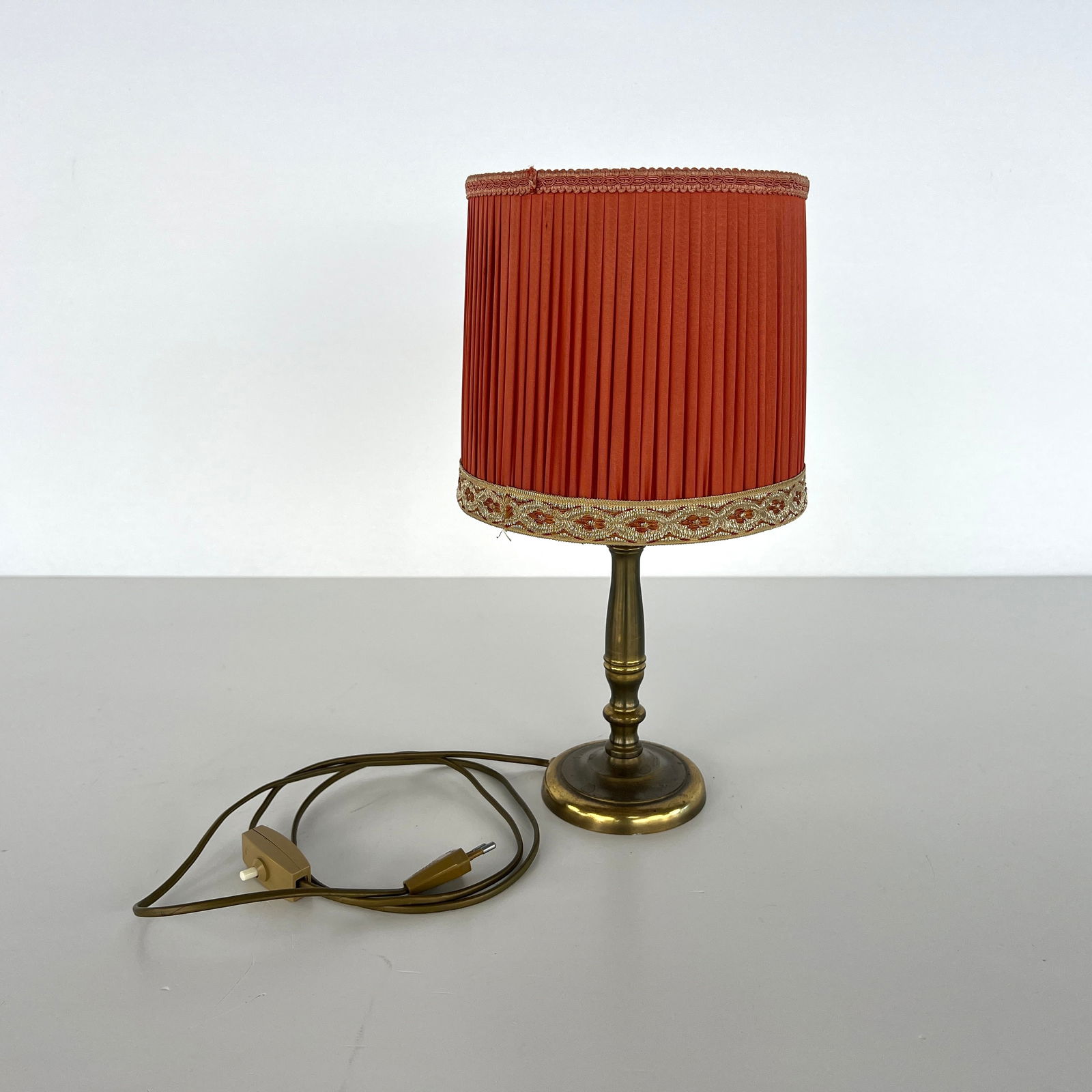 FRENCH BRASS TABLE LAMP (1 of 7)