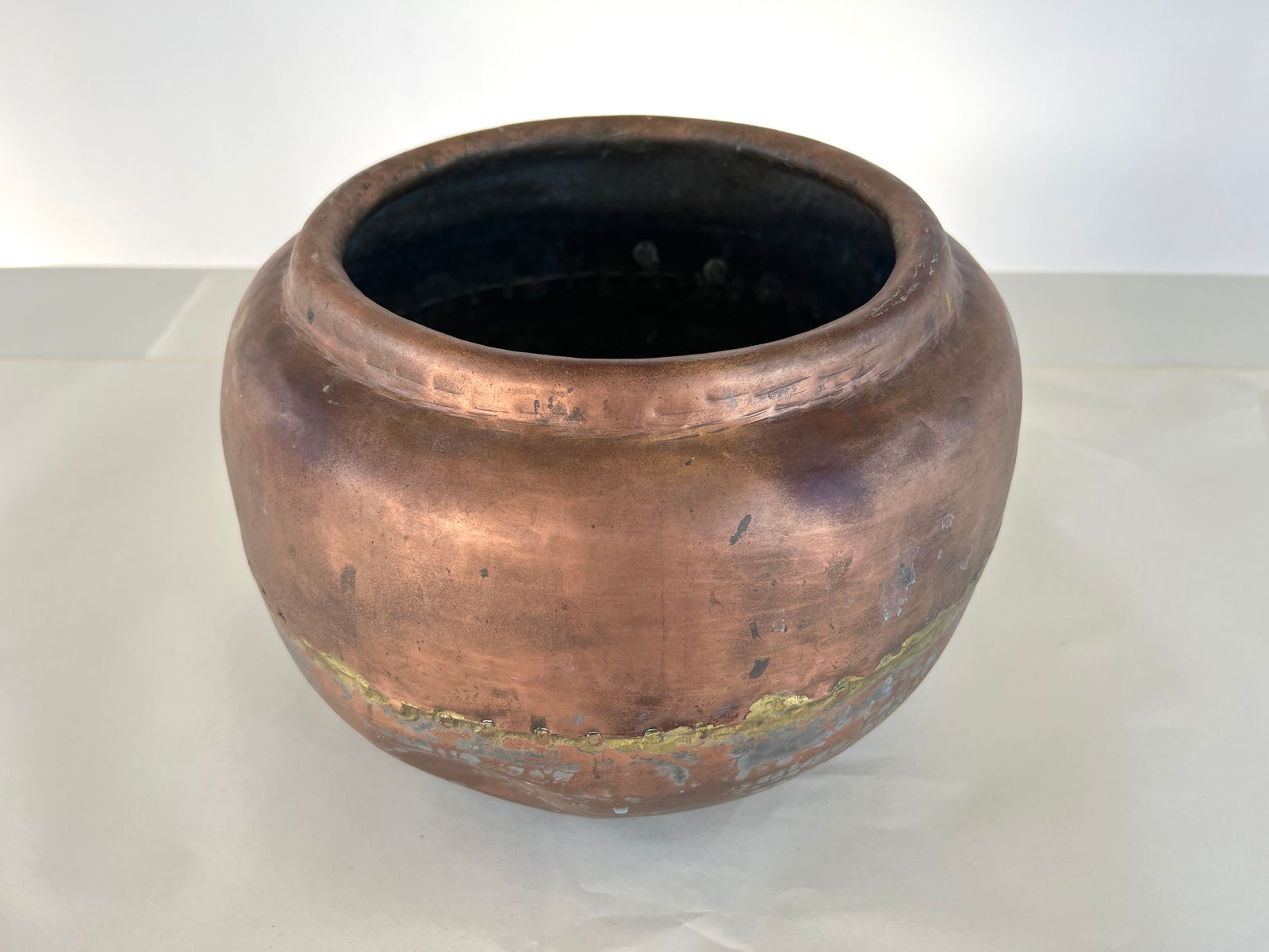 HAND HAMMERED COPPER POT (1 of 6)