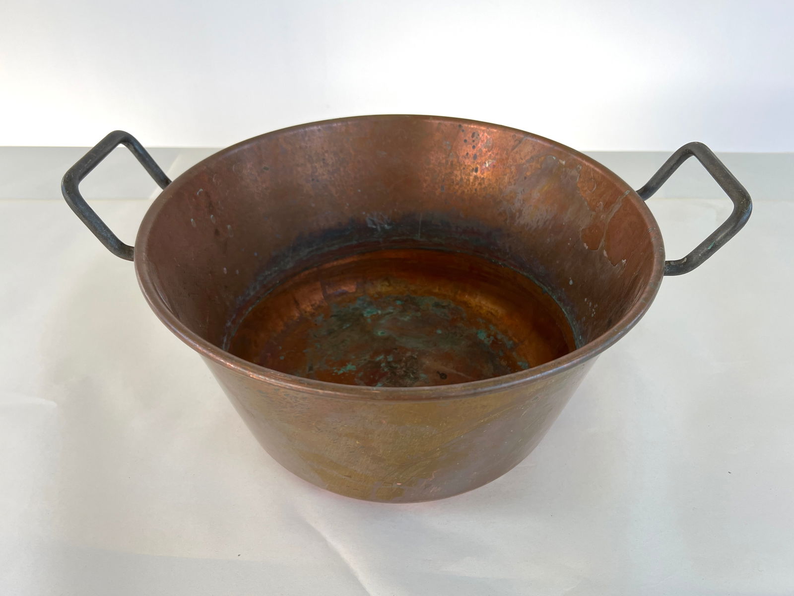 HAND HAMMERED COPPER POT (1 of 6)