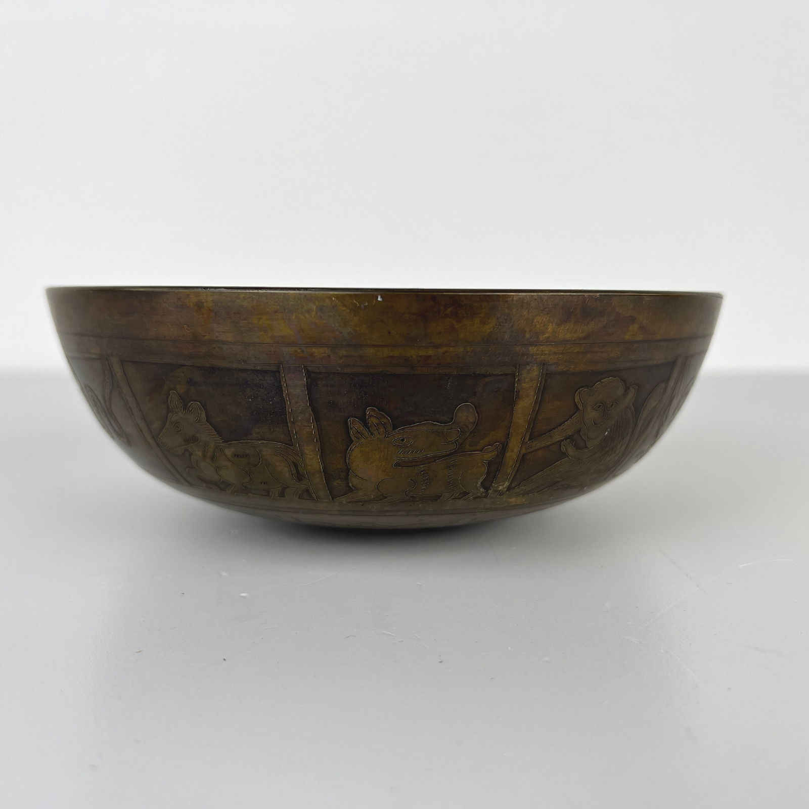TIBETAN BRONZE SINGING BOWL (1 of 8)