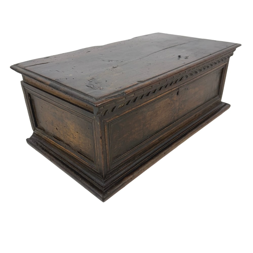 ANTIQUE WOODEN CHEST (1 of 9)
