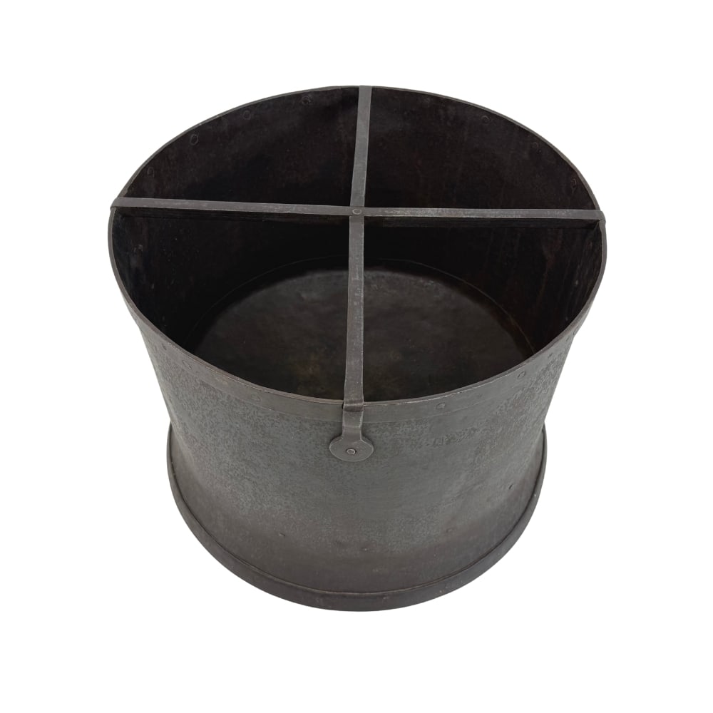 ANTIQUE GRAIN MEASURE POT (1 of 7)