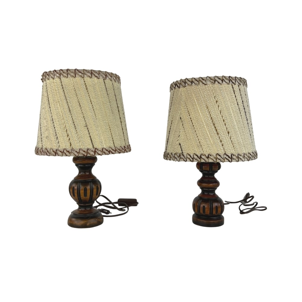 (2) FRENCH VINTAGE TABLE LAMPS (1 of 8)