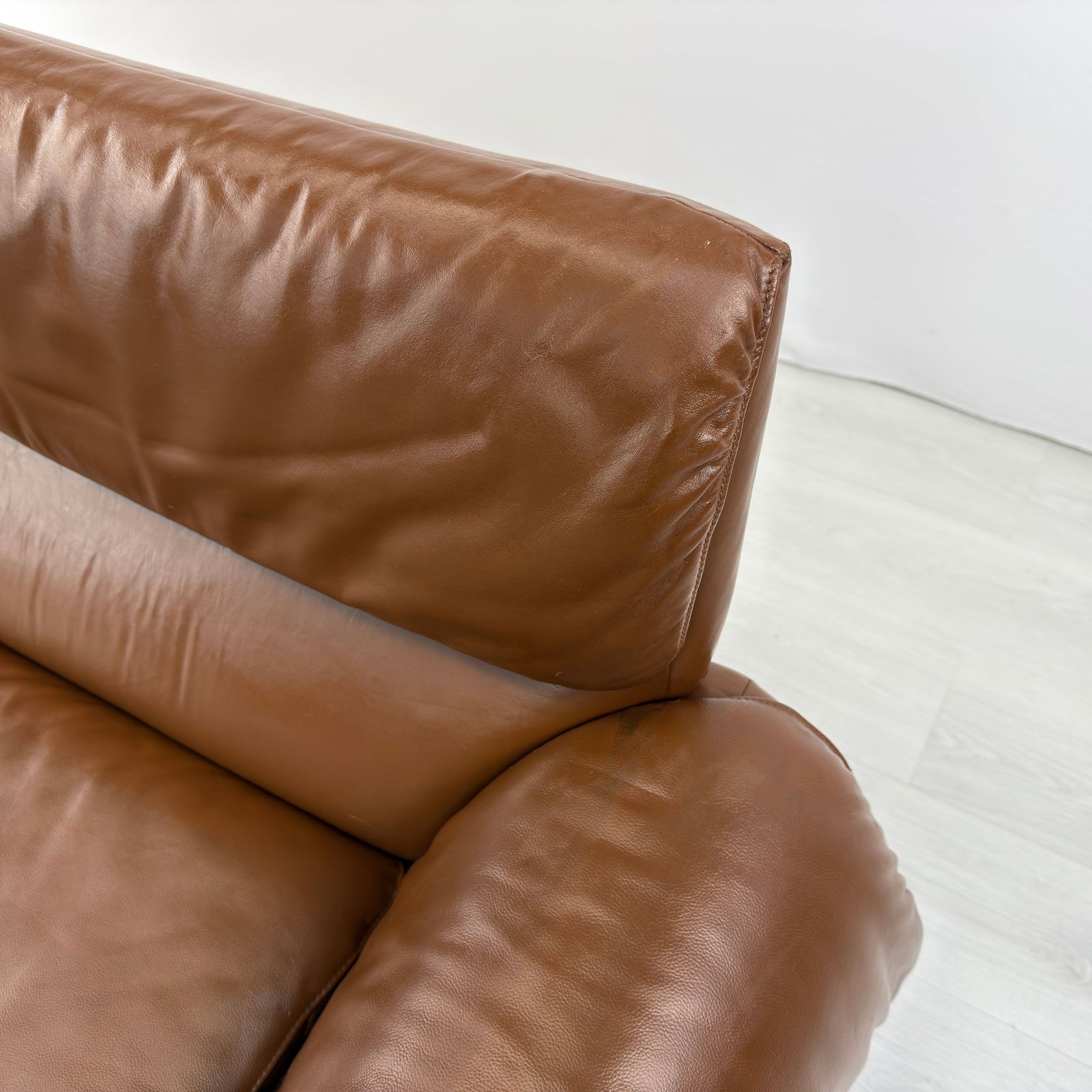 DE SEDE DS-2011 LEATHER SOFA - 10