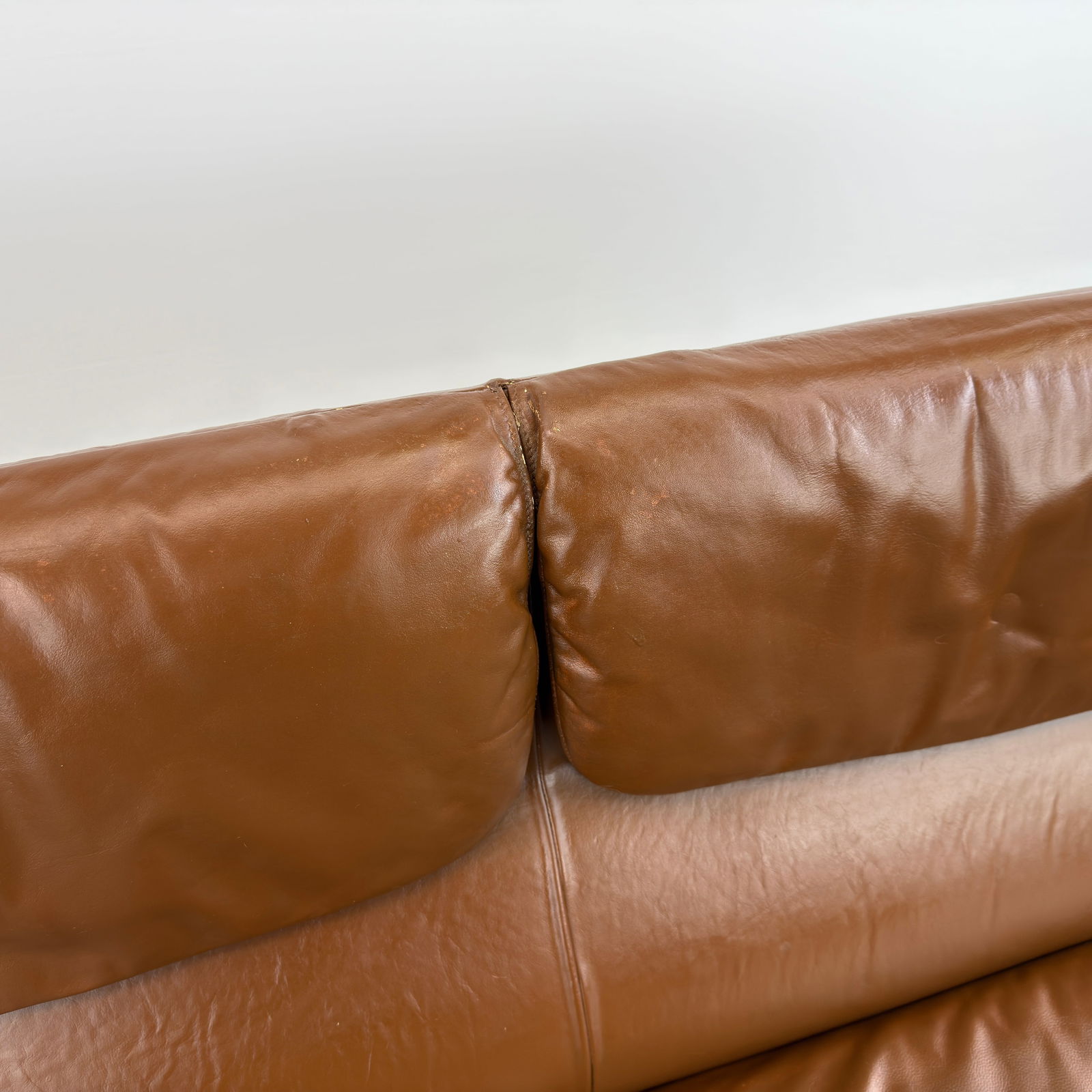 DE SEDE DS-2011 LEATHER SOFA - 11