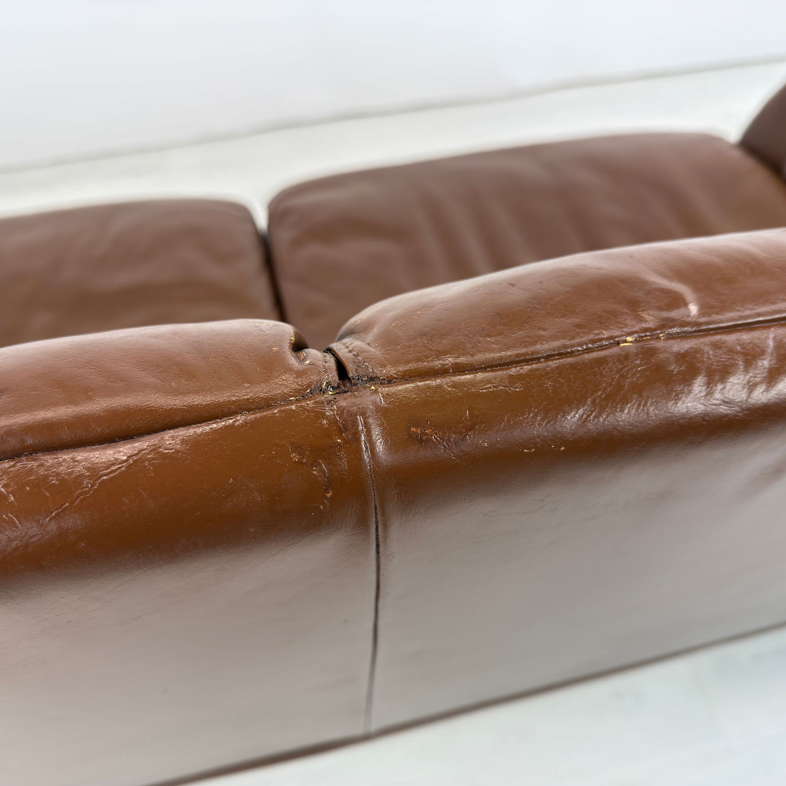 DE SEDE DS-2011 LEATHER SOFA - 13