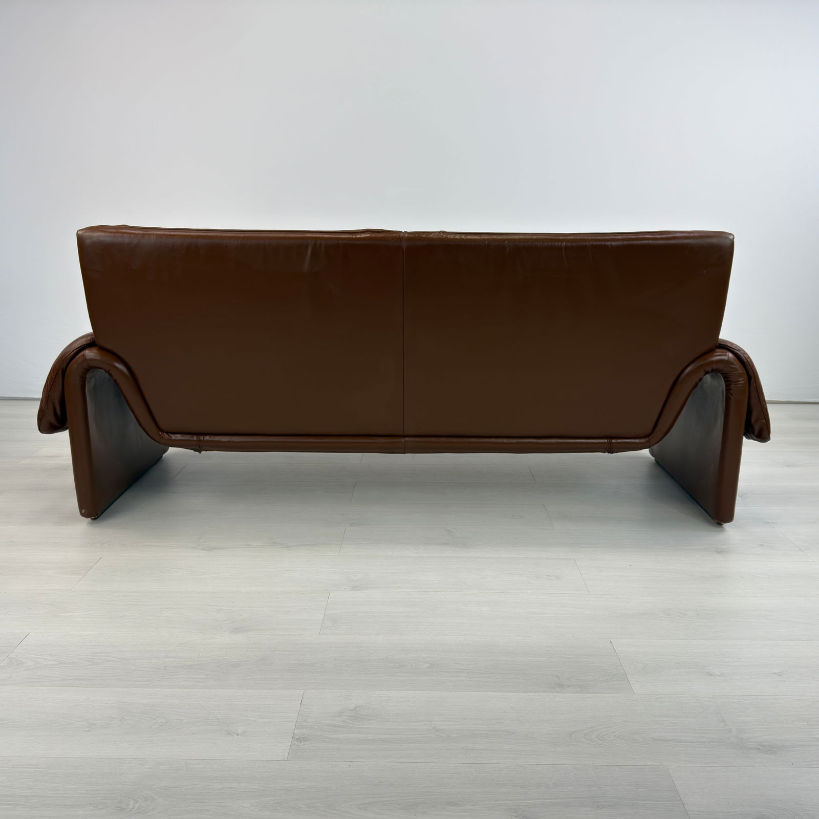 DE SEDE DS-2011 LEATHER SOFA - 6