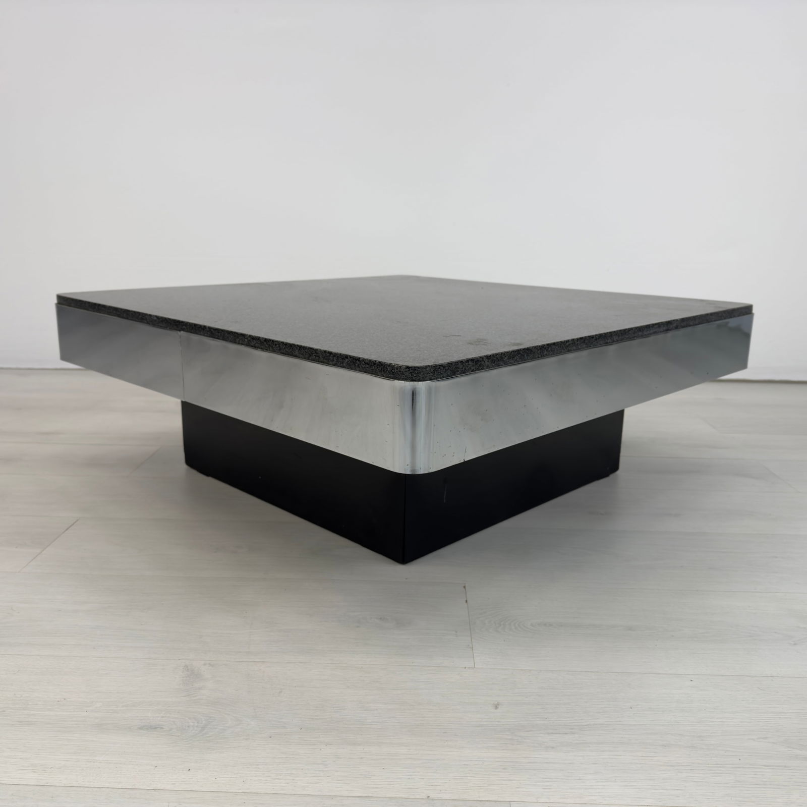 FRANCOIS MONNET ATTR. COFFEE TABLE - 3