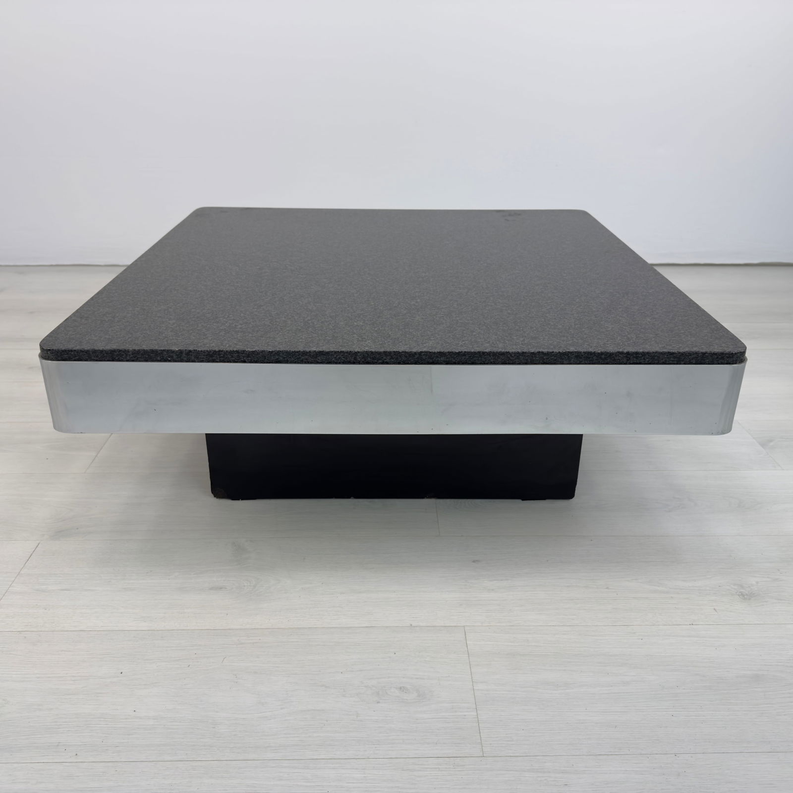 FRANCOIS MONNET ATTR. COFFEE TABLE - 5