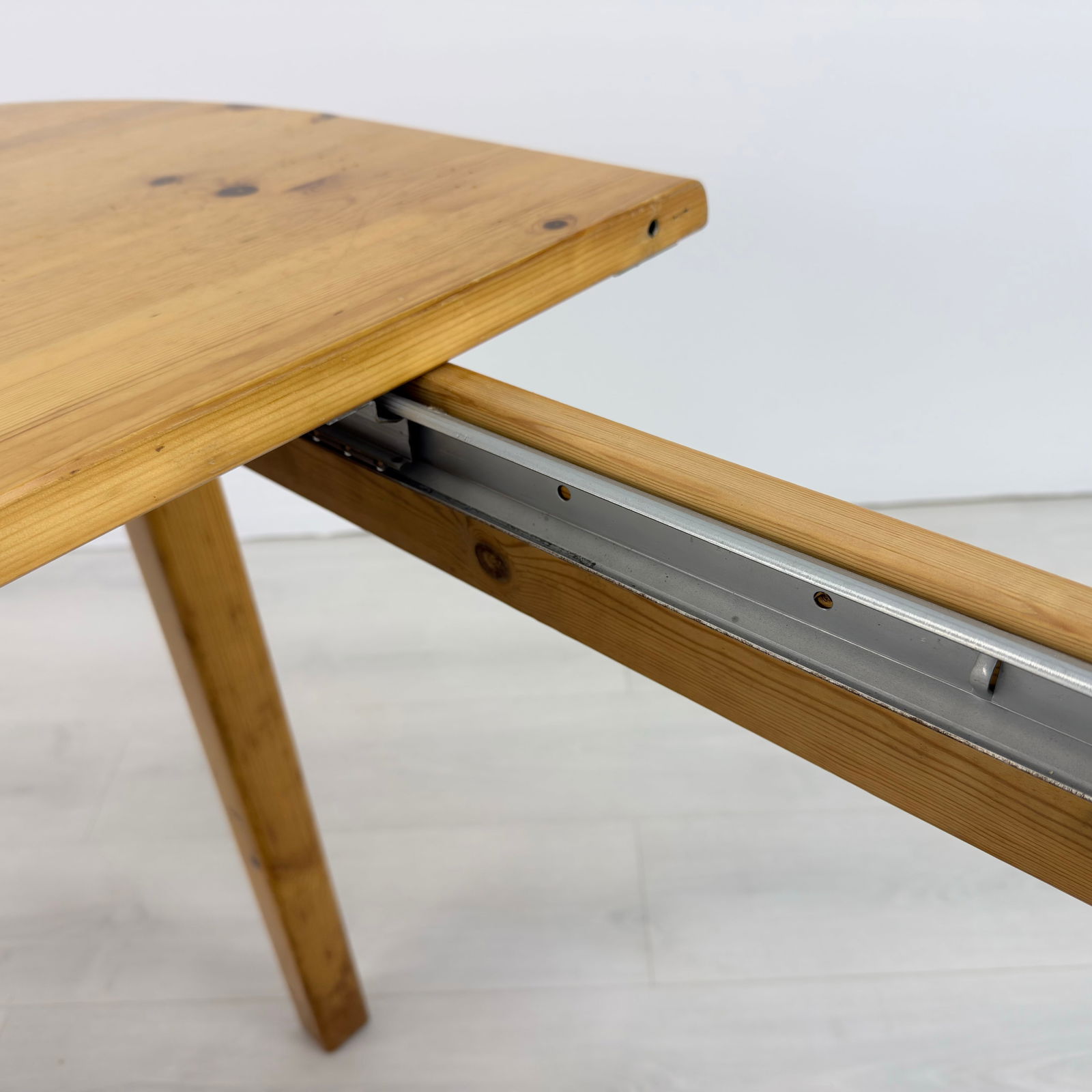 RAINER DAUMILLER EXTENDABLE DINING TABLE - 11
