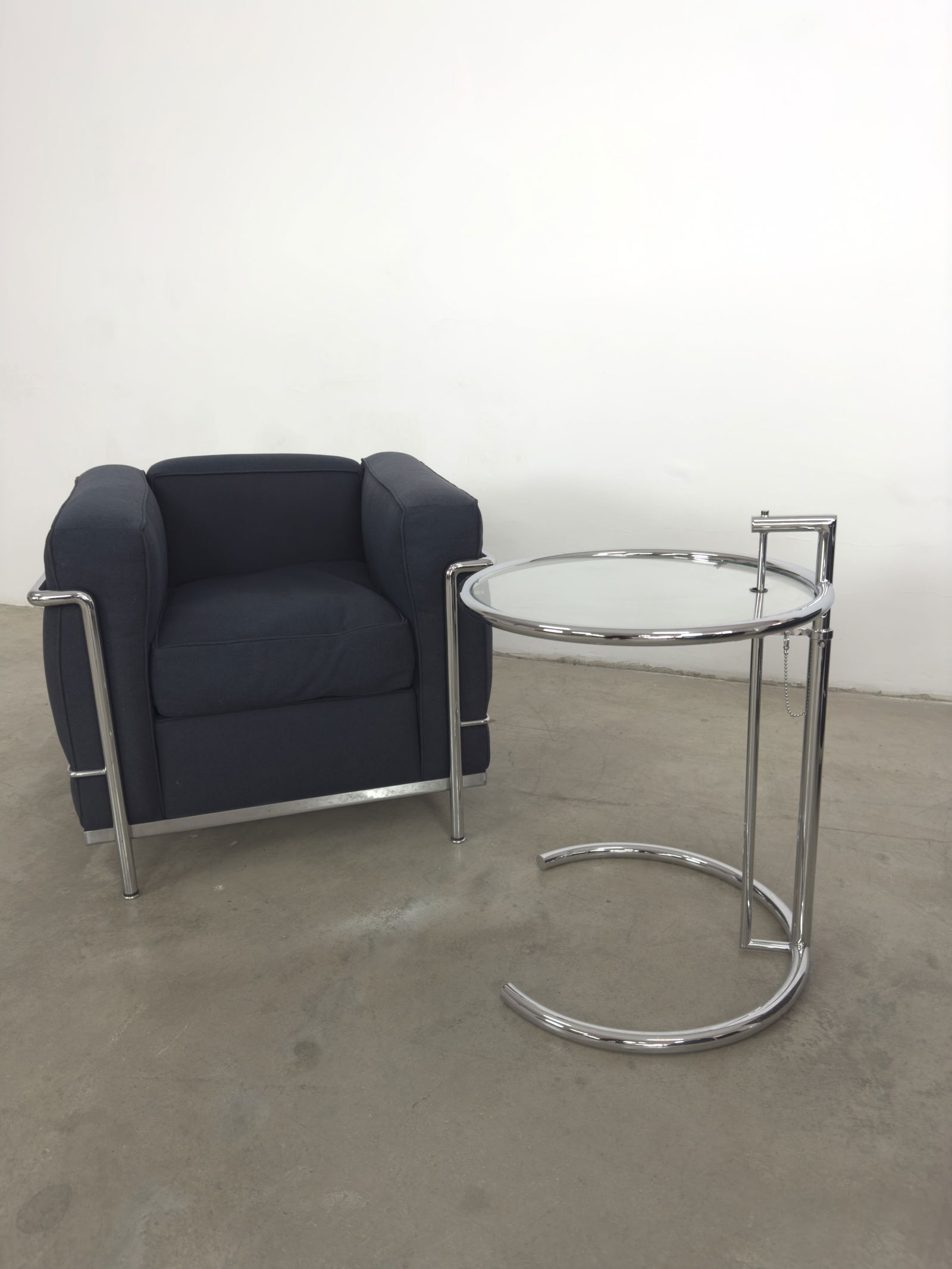 (2) E-1027 TABLES BY EILEEN GRAY FOR CLASSICON - 4