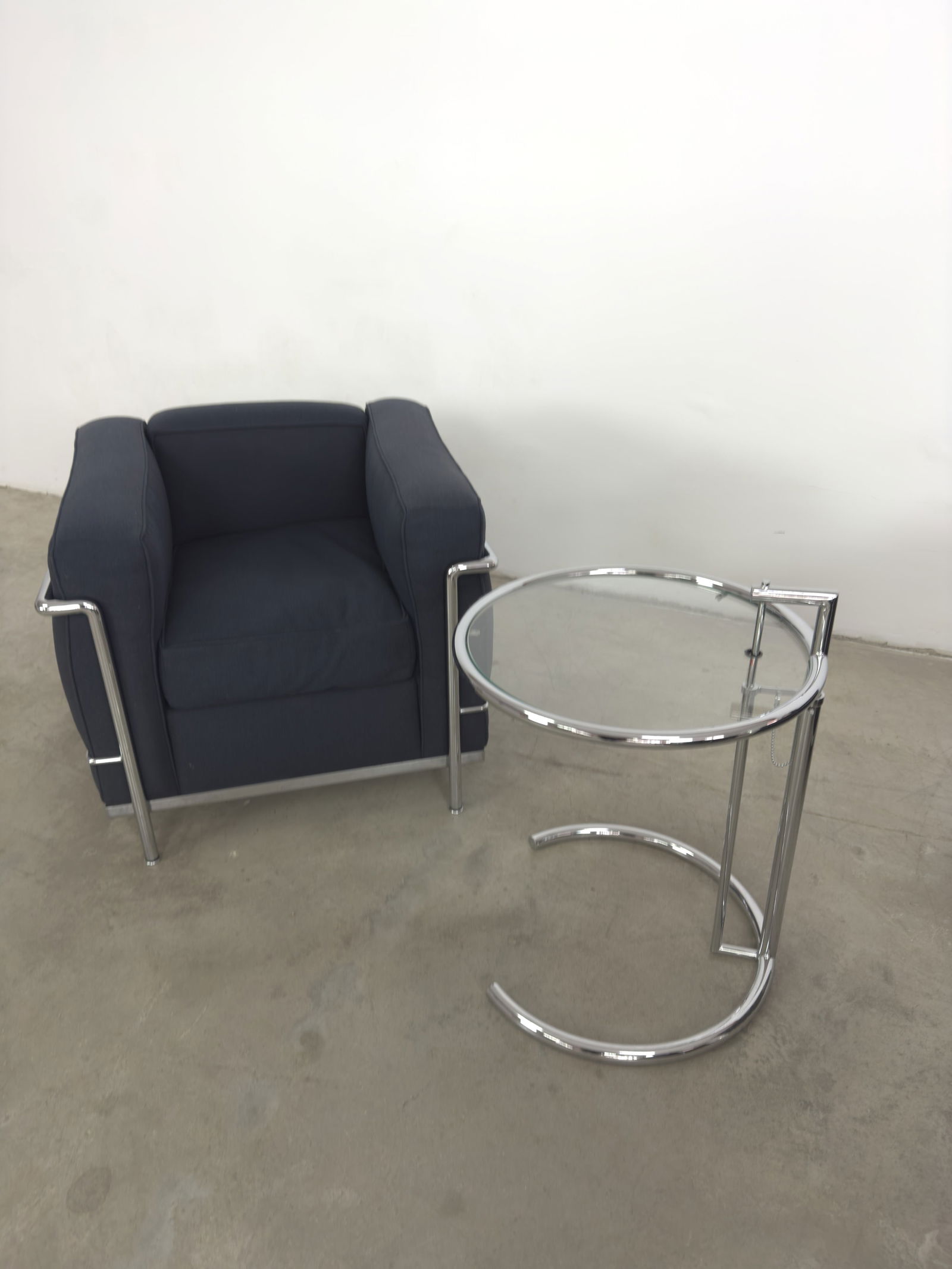 (2) E-1027 TABLES BY EILEEN GRAY FOR CLASSICON - 5