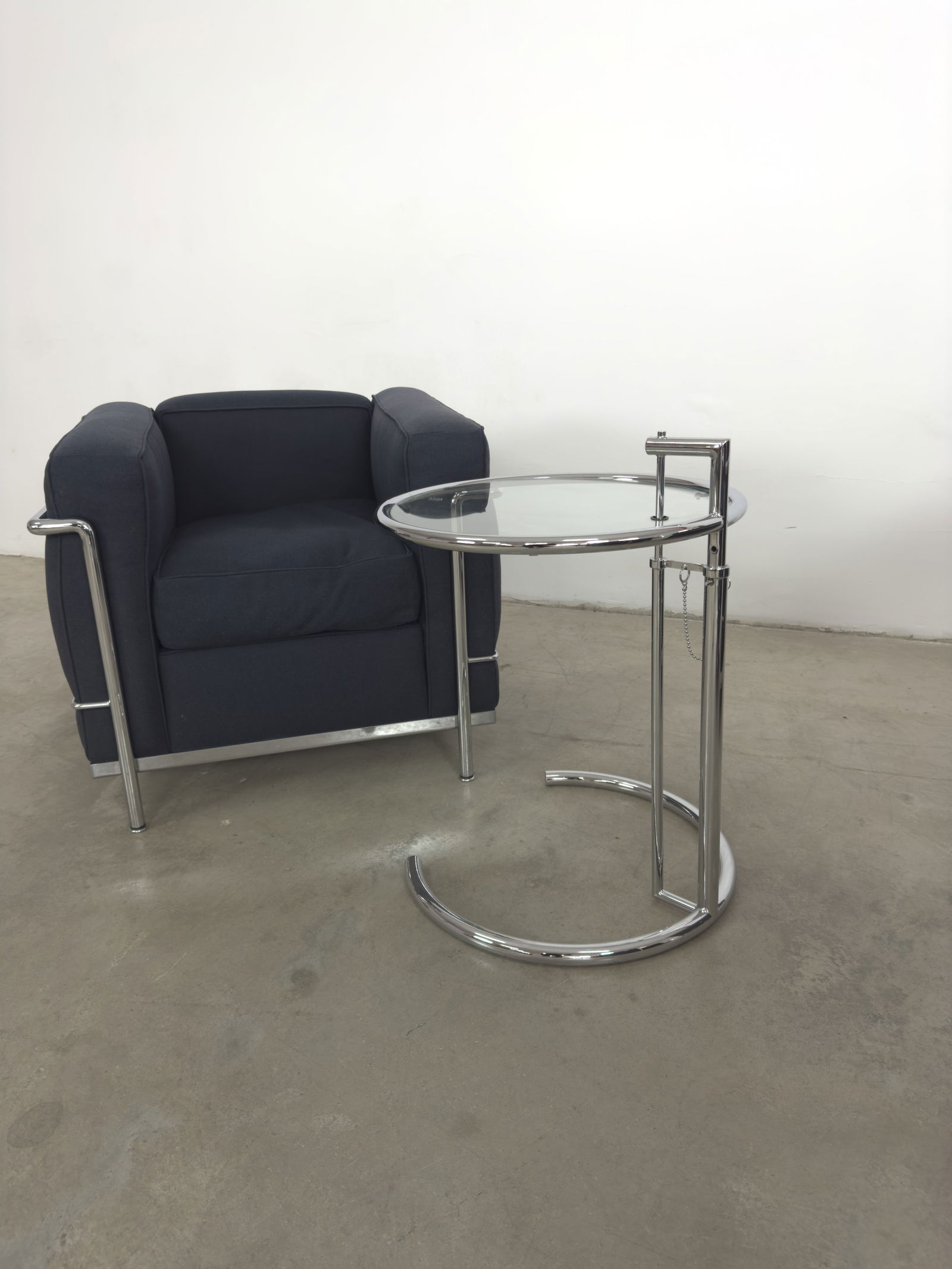 (2) E-1027 TABLES BY EILEEN GRAY FOR CLASSICON - 6