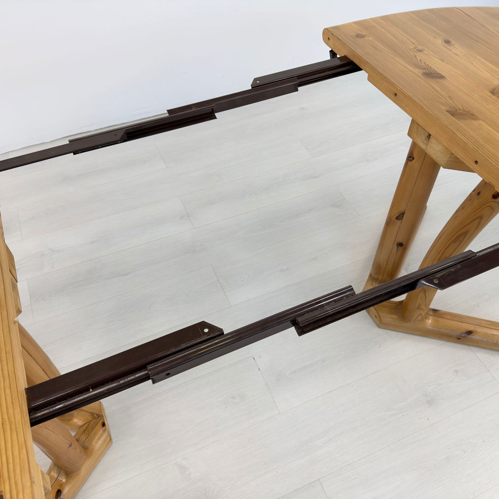 RAINER DAUMILLER EXTENDABLE DINING TABLE - 13