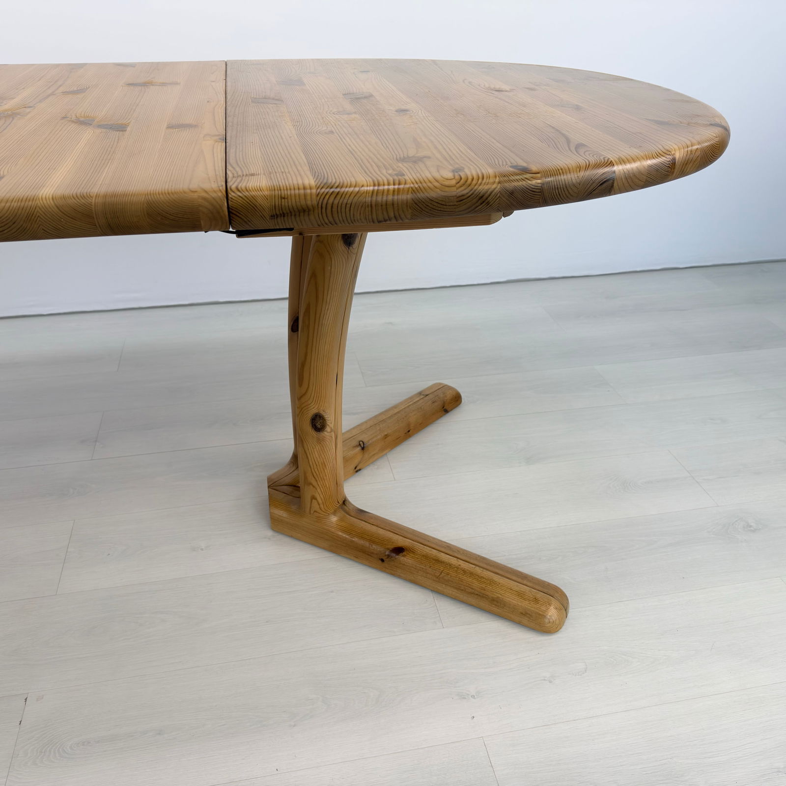 RAINER DAUMILLER EXTENDABLE DINING TABLE - 14